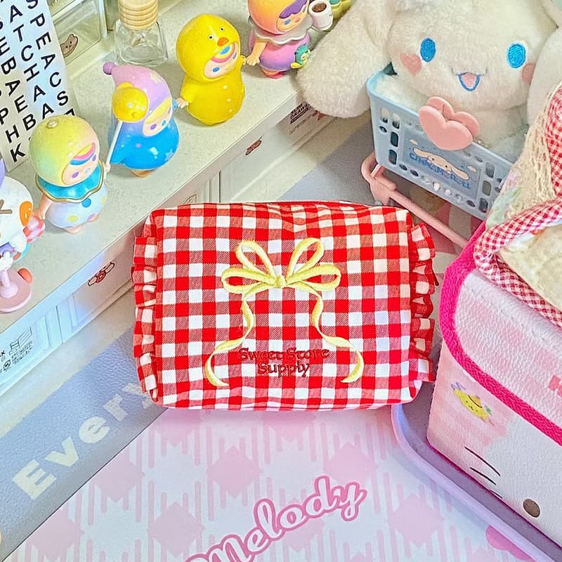 Sweetstore Supply原創紅格蝴蝶結刺繡化妝包便攜收納包