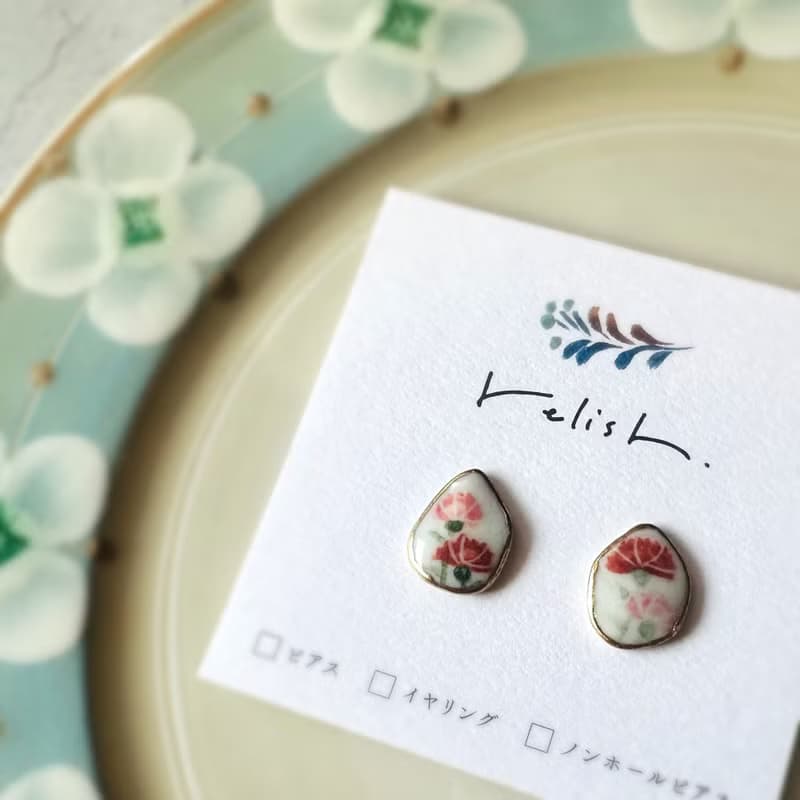 母の日 カーネーション 絵付 陶器 金継ぎ ピアス イヤリング ノンホールピアス お花 5月 5月誕生花 母の日ギフト 母の日プレゼント 母の日贈り物 花 お花