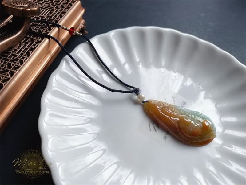 緬甸玉翡翠 天然紅翡 手工雕 荷葉魚 翡翠 禮物 天然石 項鍊