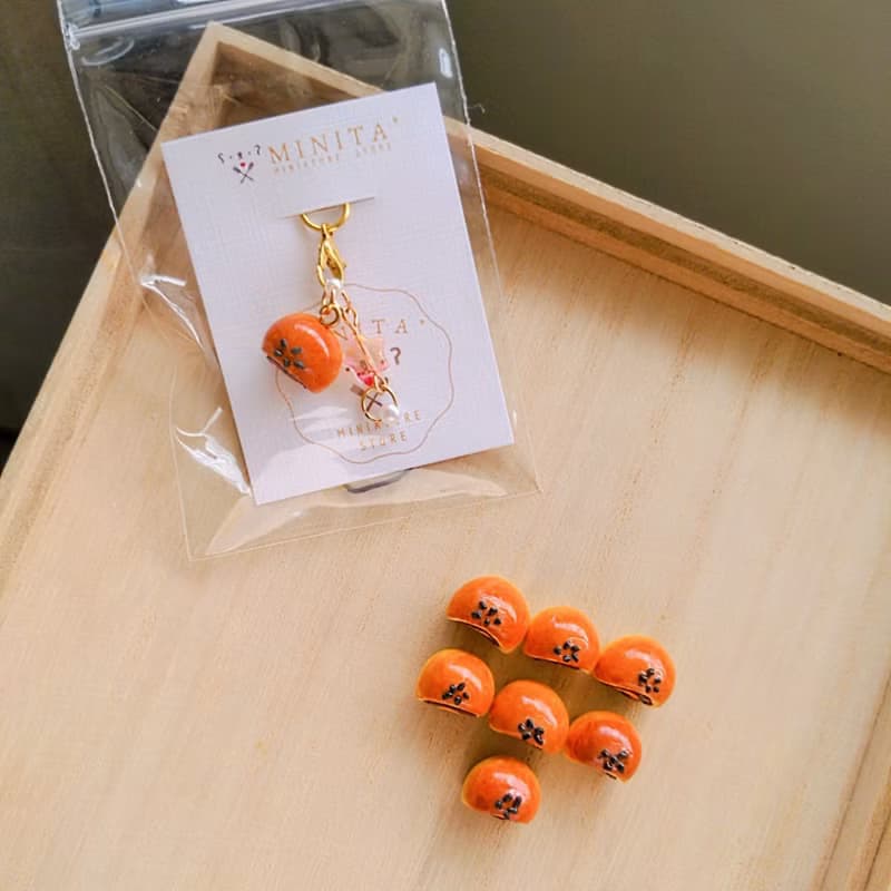minita* 迷你蛋黃酥 中秋經典 高仿真 掛飾 吊飾 療癒小物 袖珍食