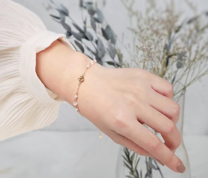 玫瑰心 14kgf 天然珍珠月光石簡約手鍊(白玫瑰)