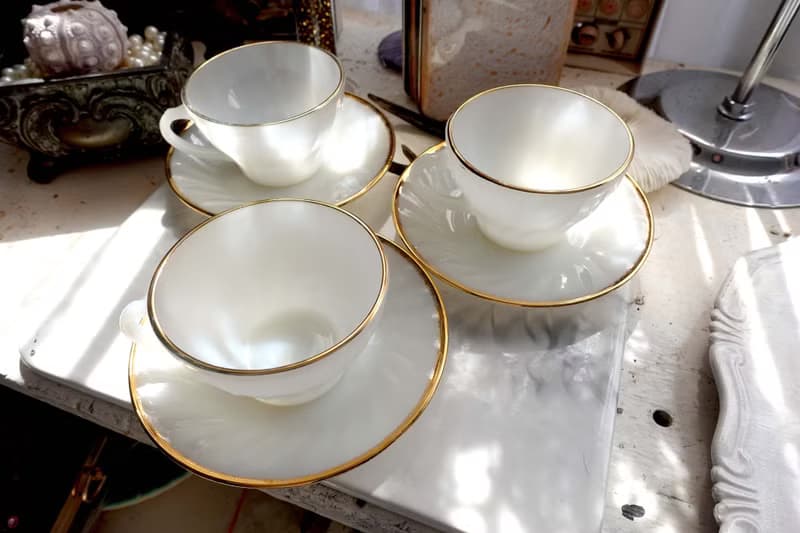 FIRE KING 白色金邊半透玻璃杯茶杯咖啡杯 60s懷舊餐具古董品收藏