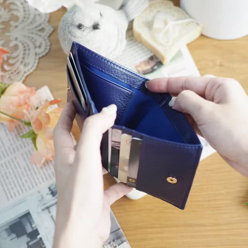 Hannah (Indigo) : Small leather short wallet, folded wallet, Mini wallet