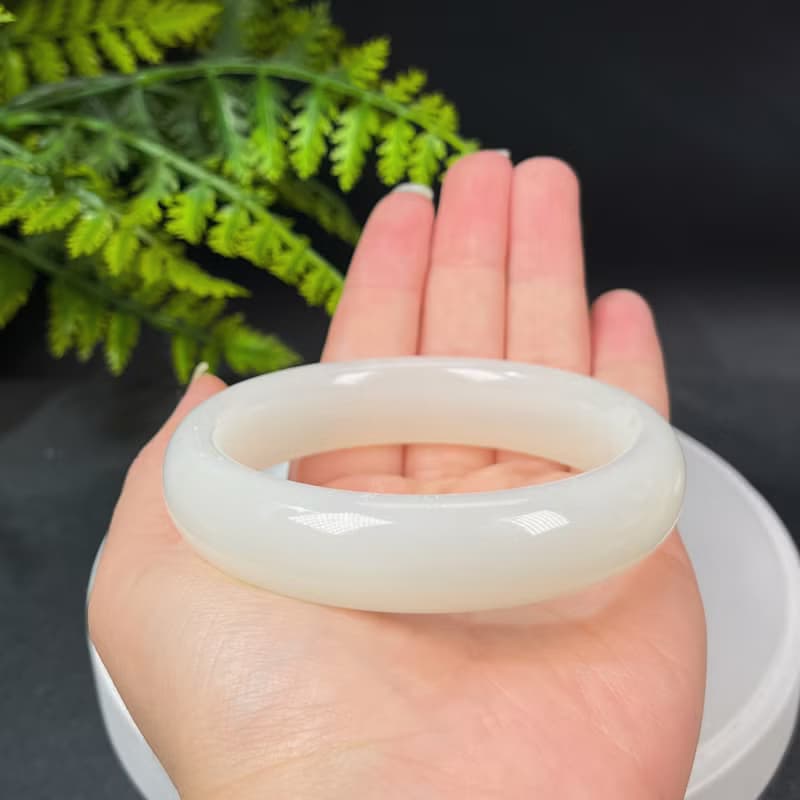 冰青玉手镯 61MM 溫潤米黃 碳酸鹽質玉手環 辟邪招財祥和護佑平安