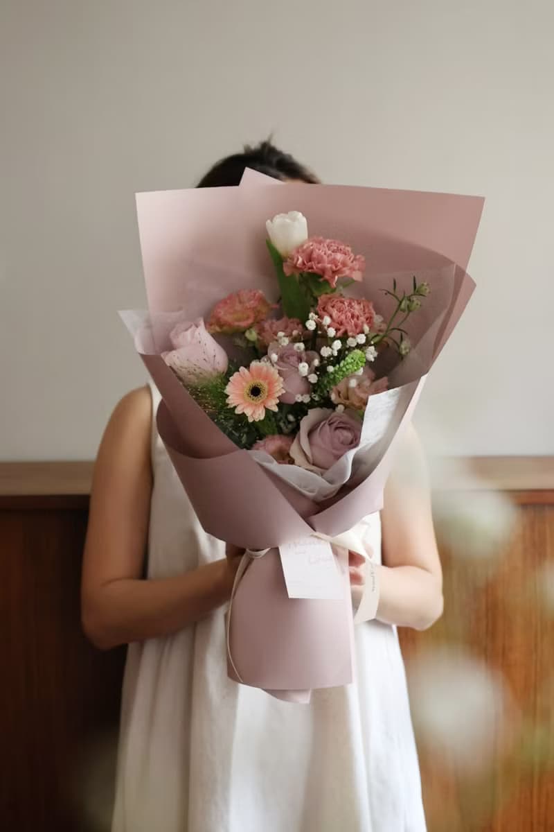 復古粉康乃馨 桔梗鬱金香 鮮花束 2025母親節