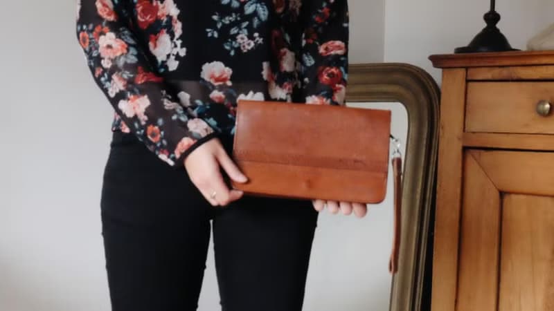 巴黎啡色真皮手提袋