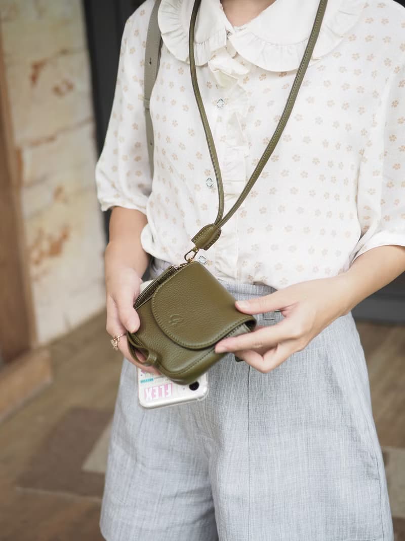Muffin (Matcha) : Mini wallet, Neck bag, Olive-green, Tiny pocket, Cow leather