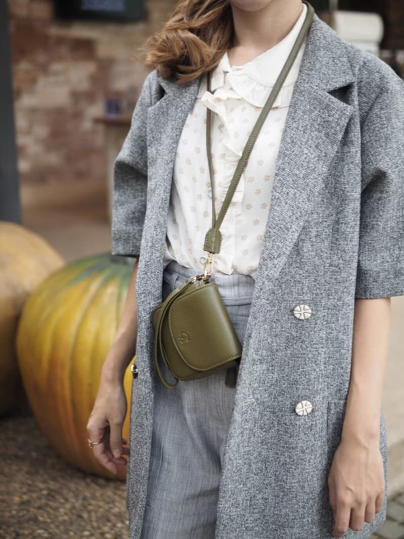 Muffin (Matcha) : Mini wallet, Neck bag, Olive-green, Tiny pocket, Cow leather