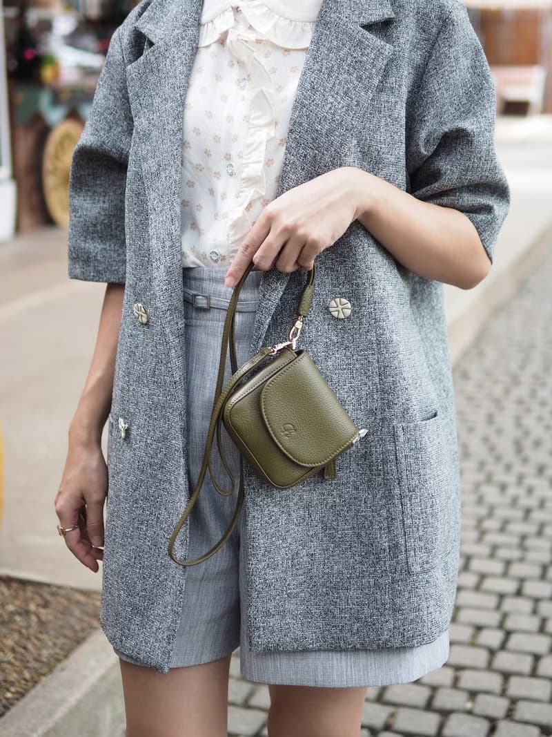 Muffin (Matcha) : Mini wallet, Neck bag, Olive-green, Tiny pocket, Cow leather