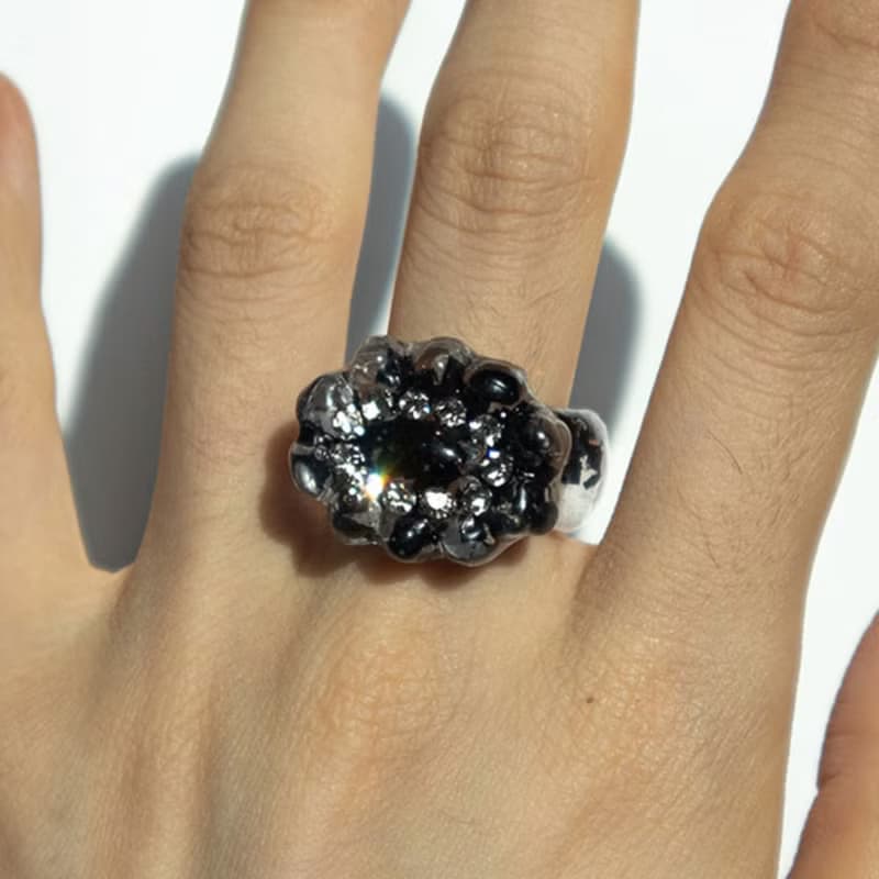 CROWN BLACK