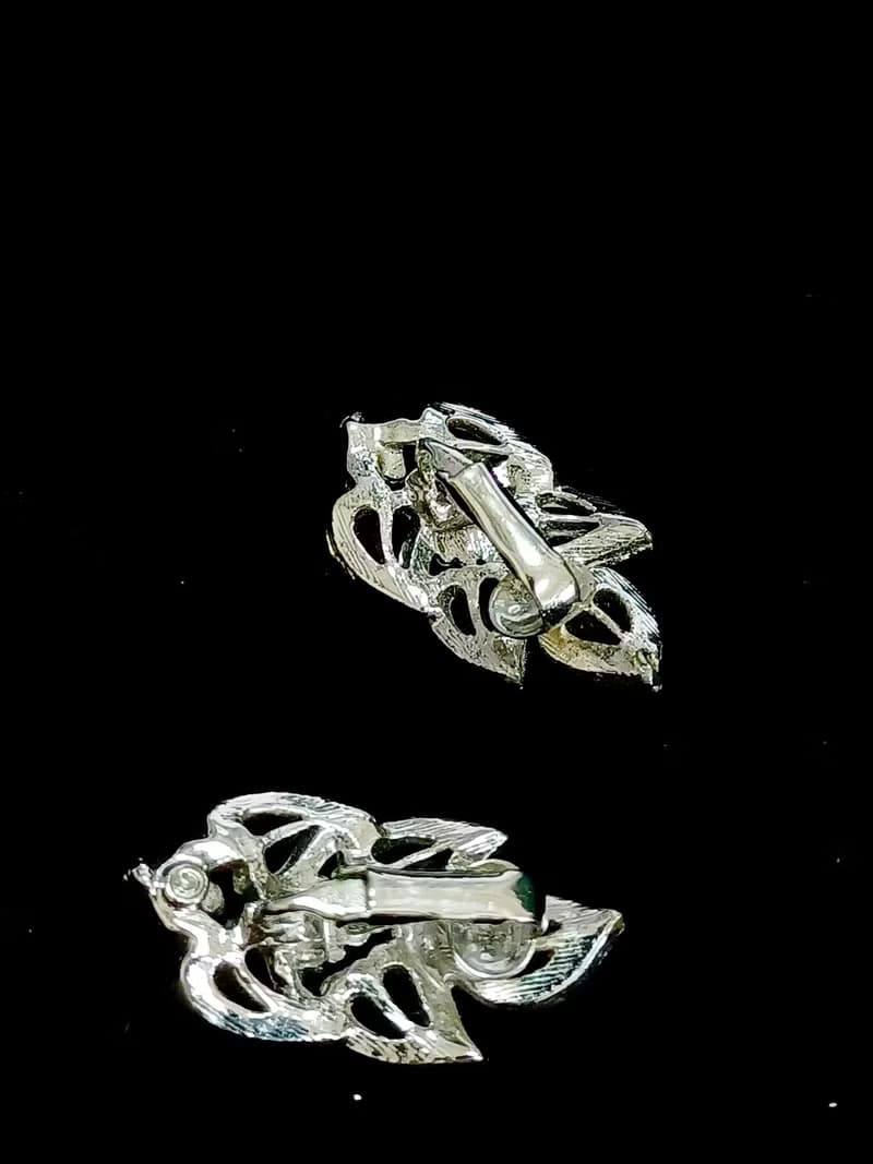 vintage jewelry  銀色葉形徽章夾式耳環
