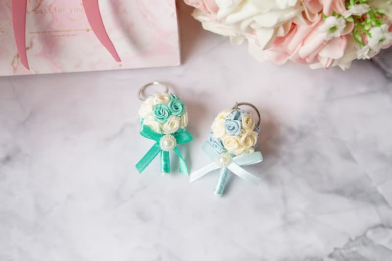Tiffany盒裝傳遞幸福 祝福快嫁 捧花鑰匙圈 送閨蜜 送姊妹 探房禮