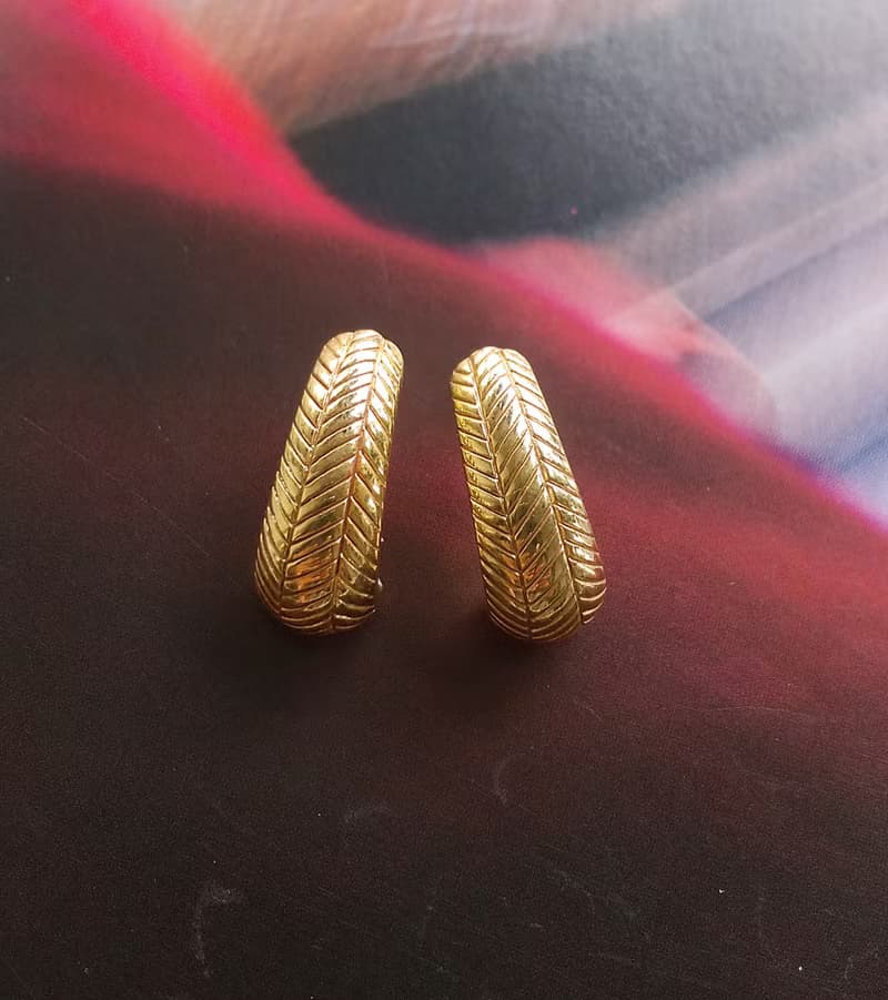 Vintage Jewelry 西洋古董飾品 金色調 小巧 秀氣摩登 針式耳環