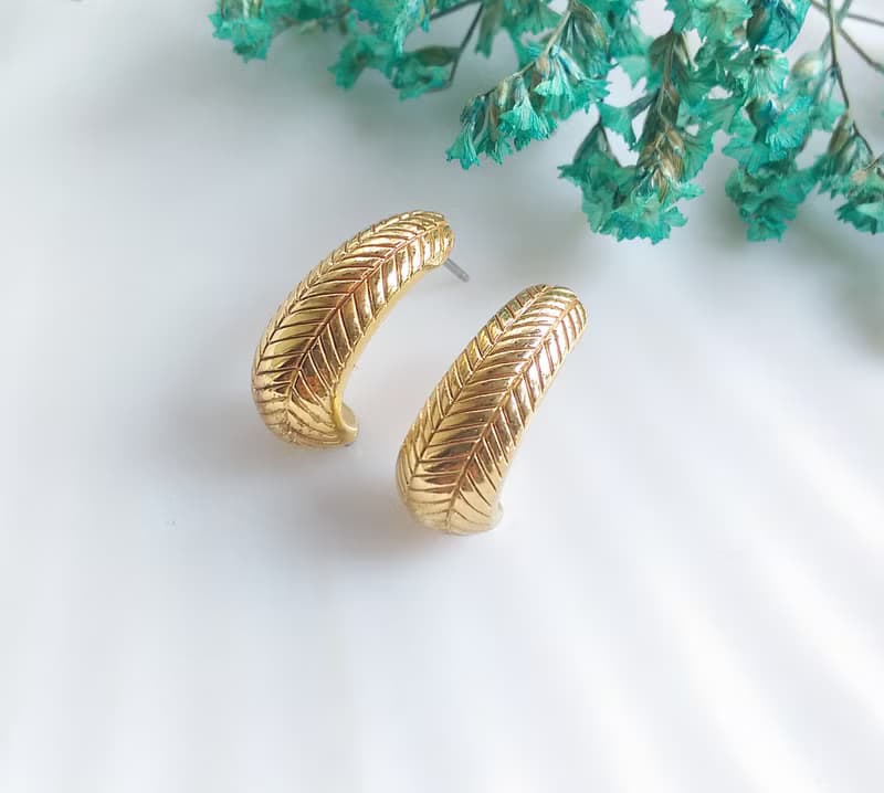 Vintage Jewelry 西洋古董飾品 金色調 小巧 秀氣摩登 針式耳環