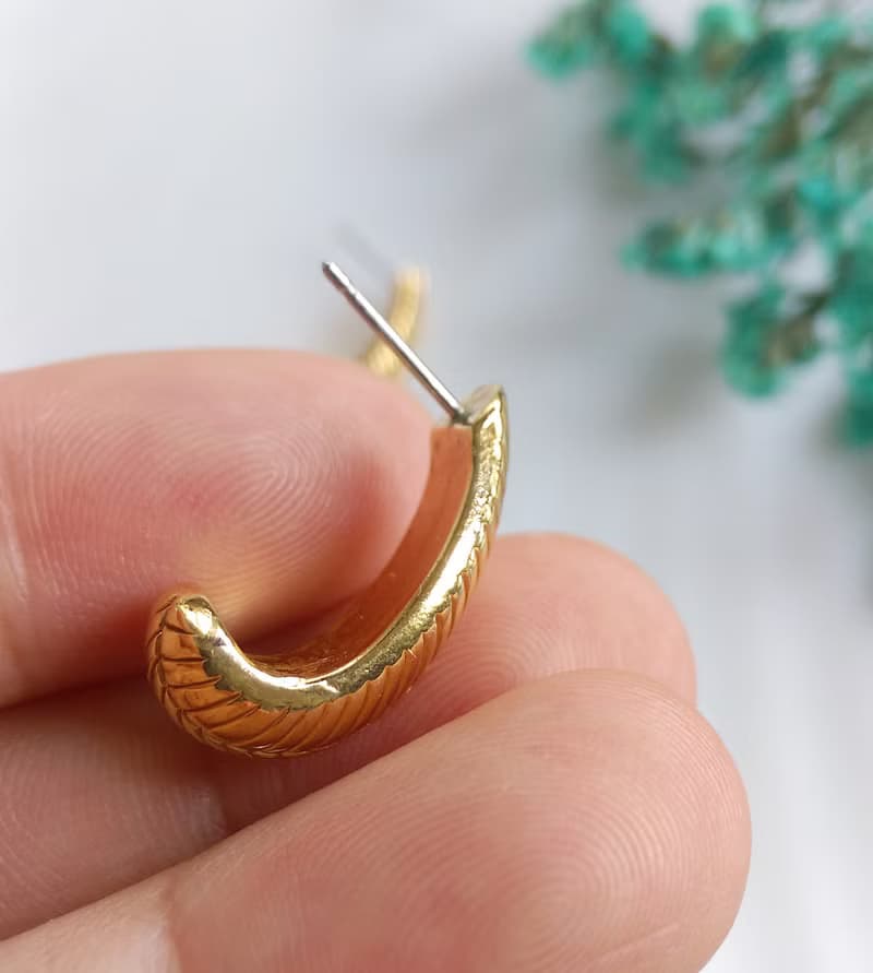 Vintage Jewelry 西洋古董飾品 金色調 小巧 秀氣摩登 針式耳環