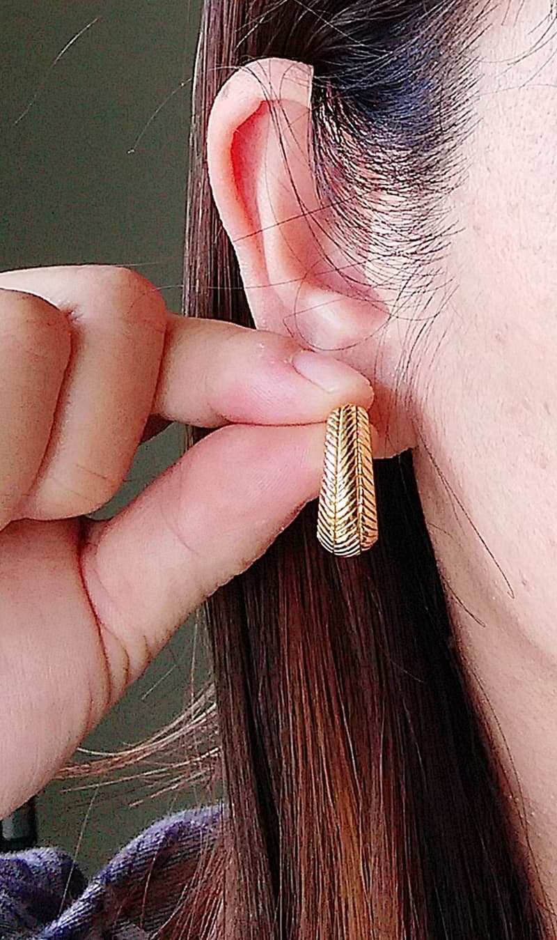 Vintage Jewelry 西洋古董飾品 金色調 小巧 秀氣摩登 針式耳環