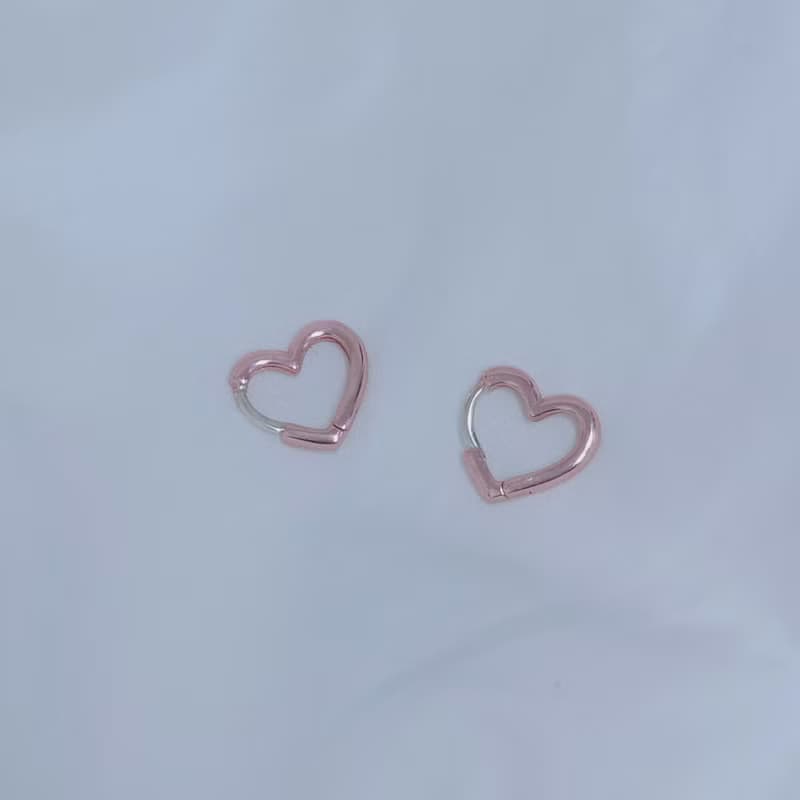 925 Silver heart color one-touch earring C.E 305
