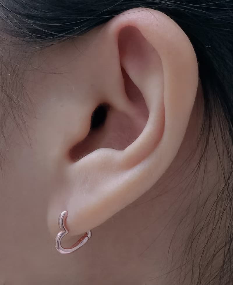 925 Silver heart color one-touch earring C.E 305