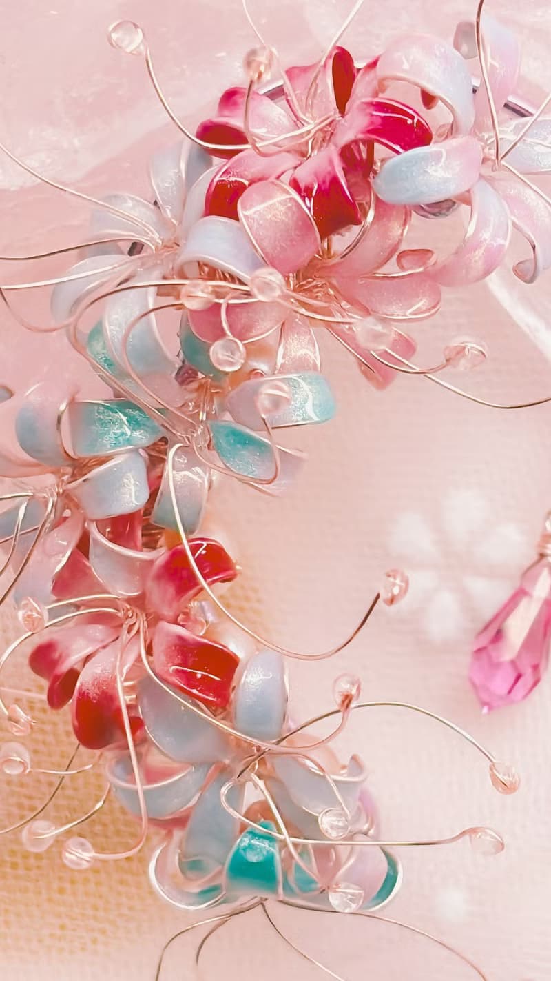 彼岸花耳掛式耳環 撞色療癒系耳飾 ear hook / ear cuffing
