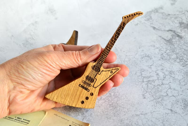 Guitar Picks Box with Personalized Pick for Guitar Player Gifts, Electric Guitar