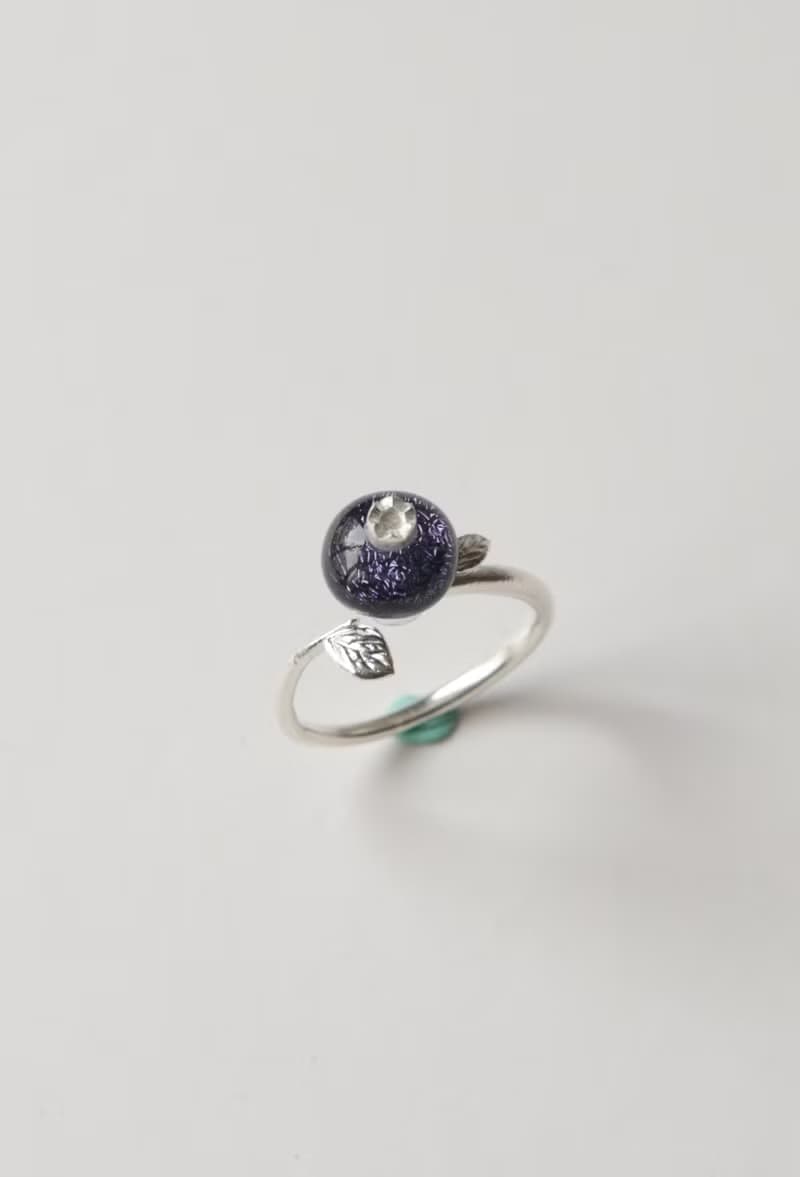 純銀琉璃藍莓戒指