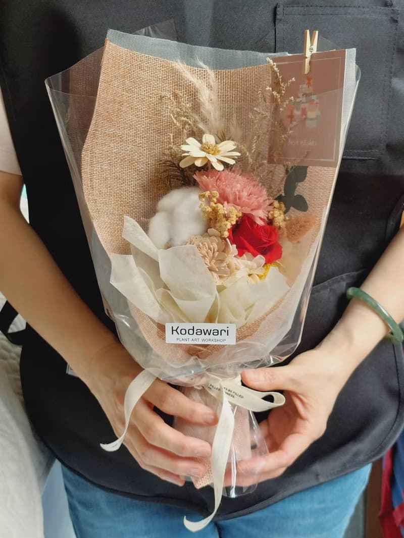 永生花.乾燥花 畢業花束 祝福花束 平價花束
