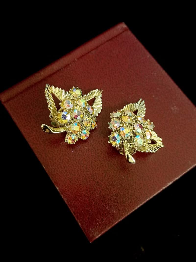 vintage jewelry  BSK 金色極光萊茵花卉 夾式耳環