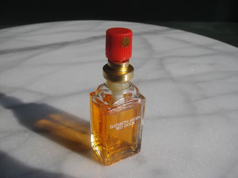 【老時光 OLD-TIME】早期二手美國製紅門古董香水(收藏前提販售)