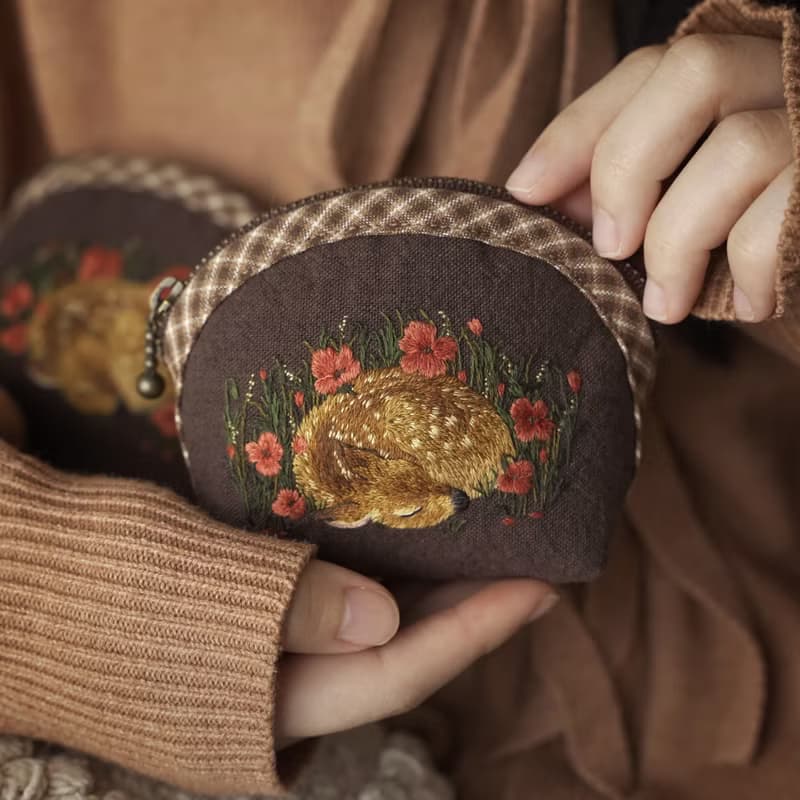 【限量作品】手工刺繡 \ 零錢包 \ 罌粟花和鹿