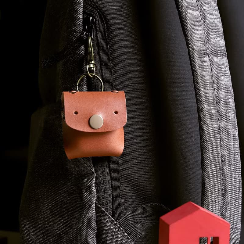 常見的Goody 古駝紅真皮革手工 AirPods 保護套