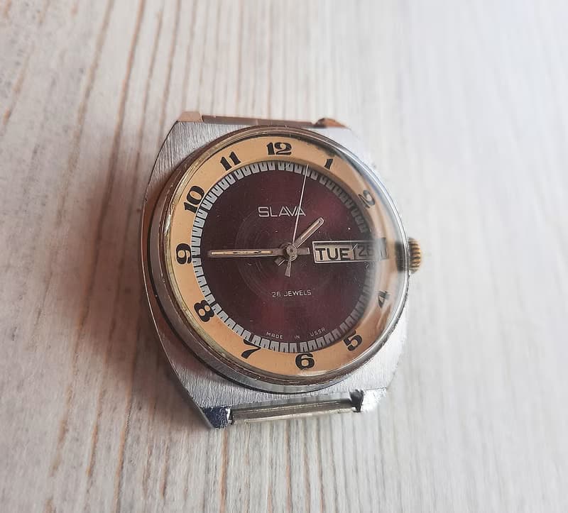 SLAVA 2428 mens watch wind up  – Soviet mechanical wrist watch USSR