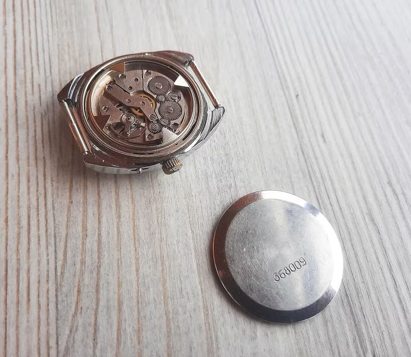 SLAVA 2428 mens watch wind up  – Soviet mechanical wrist watch USSR