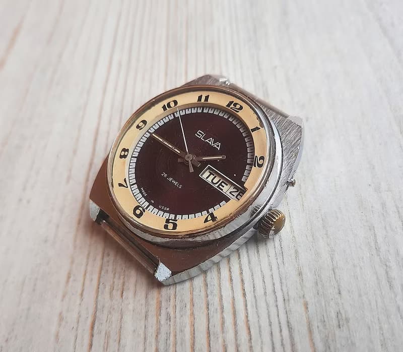 SLAVA 2428 mens watch wind up  – Soviet mechanical wrist watch USSR
