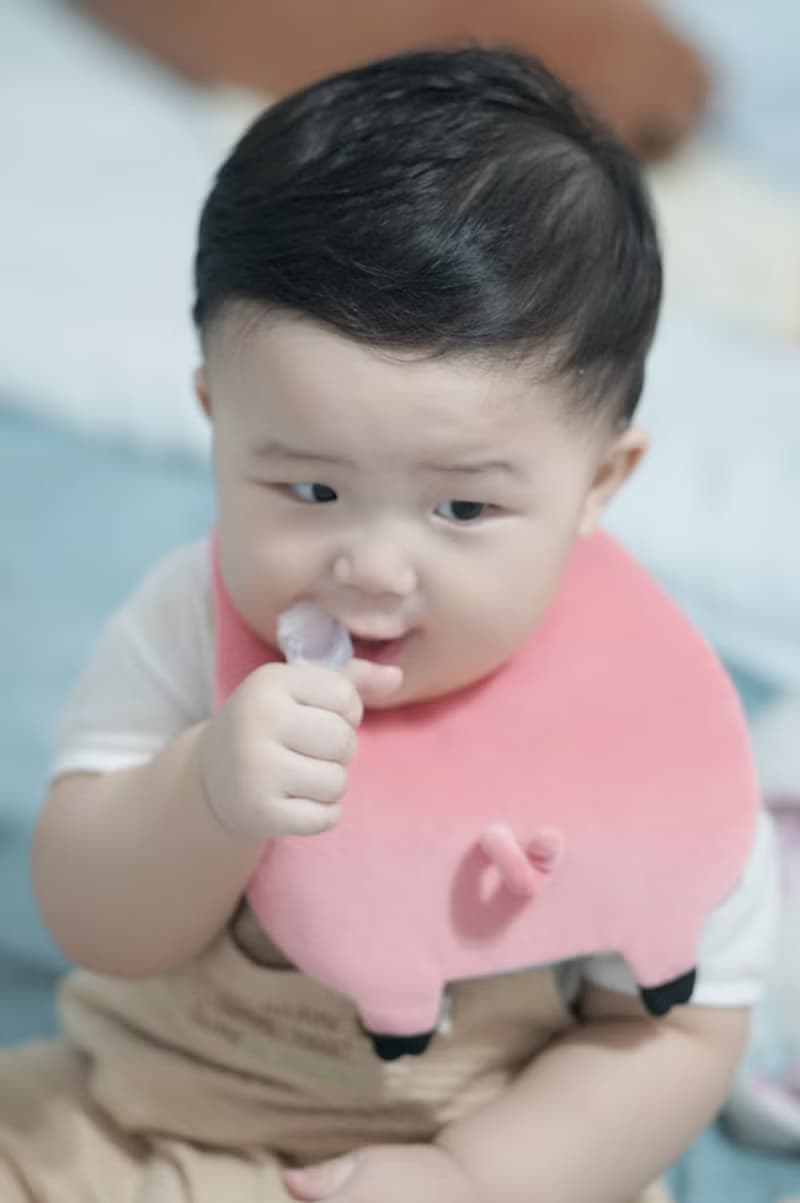  Bucute小豬屁屁口水巾/寶寶的彌月禮物/口水巾/彌月
