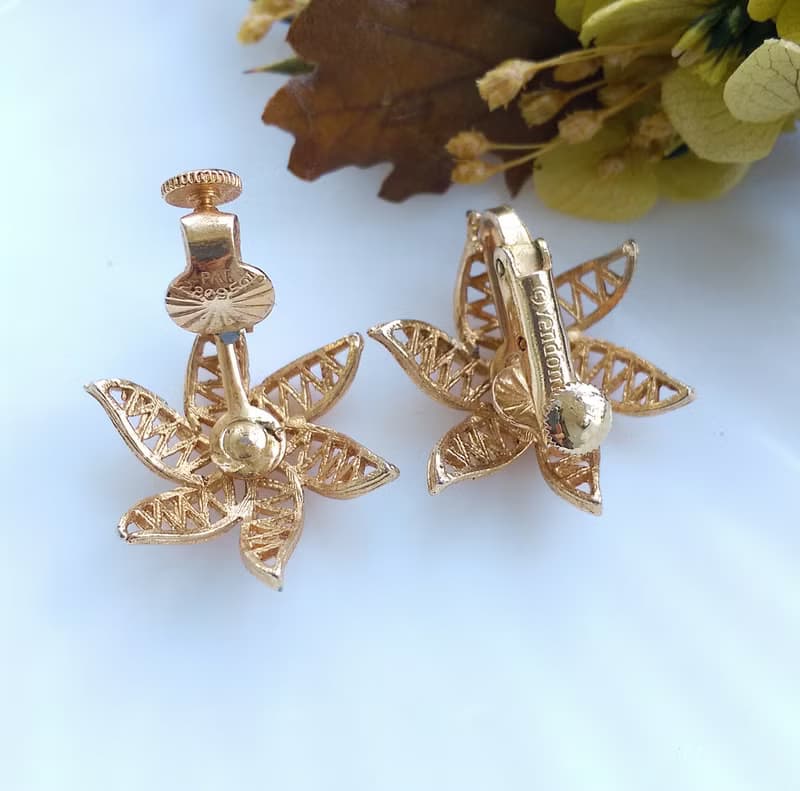Vintage Jewelry 西洋古董飾品 Vendome 金色調 簍空花 夾式耳環