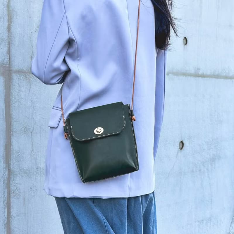 真皮肩背翻蓋包-六色 側背包/肩背包