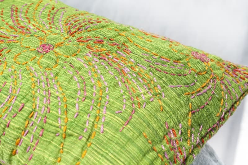手縫純棉布側背包/刺繡斜背包/刺繡肩背包/北歐風手繡包-花朵煙火