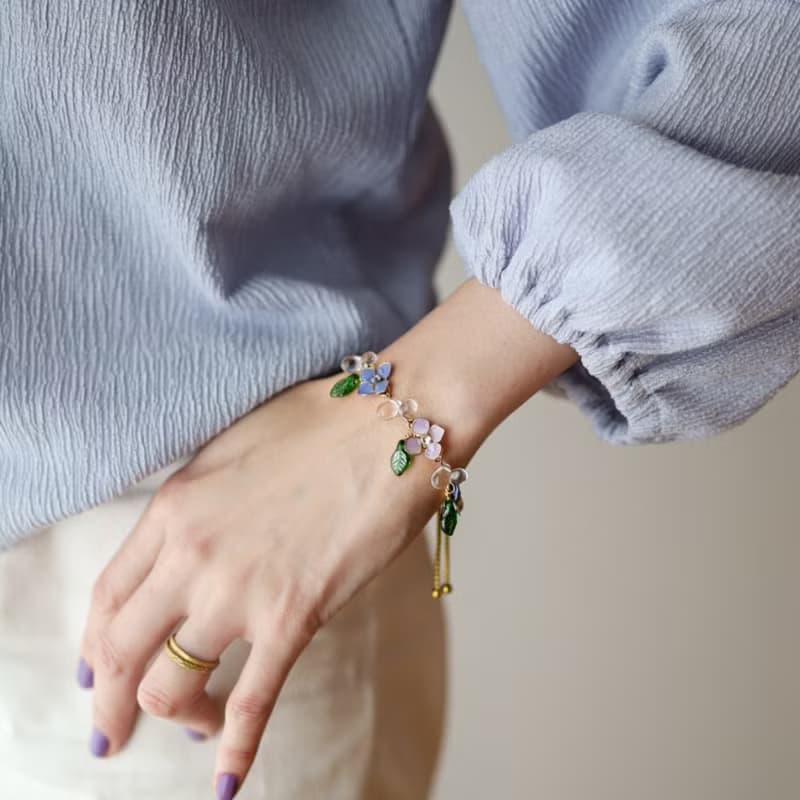 雨の雫と紫陽花のブレスレット
