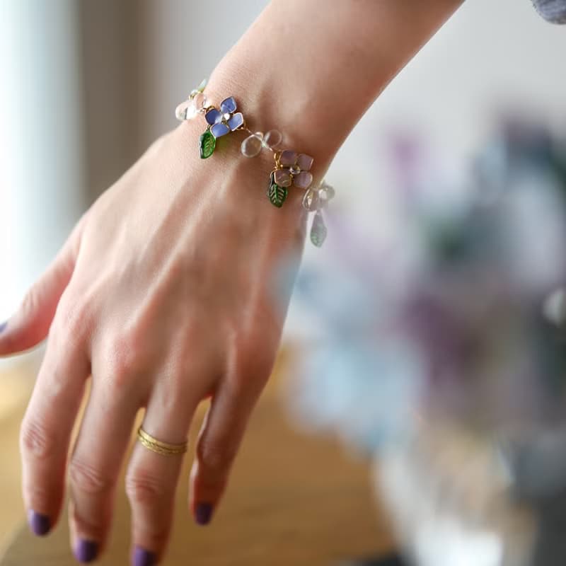 雨の雫と紫陽花のブレスレット