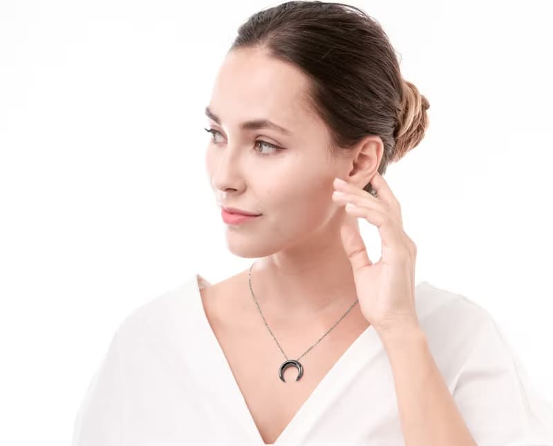 黑鑽石純銀月牙形吊墜 哥特式月亮項鍊 倒掛半月形巫婆女巫墜子