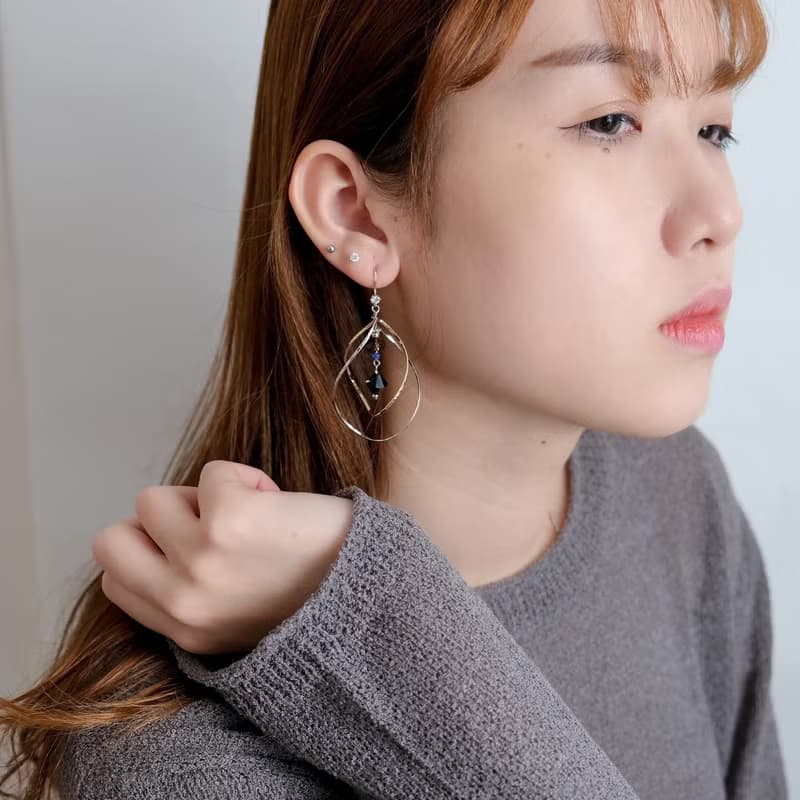 Amanda | 變形旋轉個性Swarovski水晶耳環 | 不同角度不同形狀