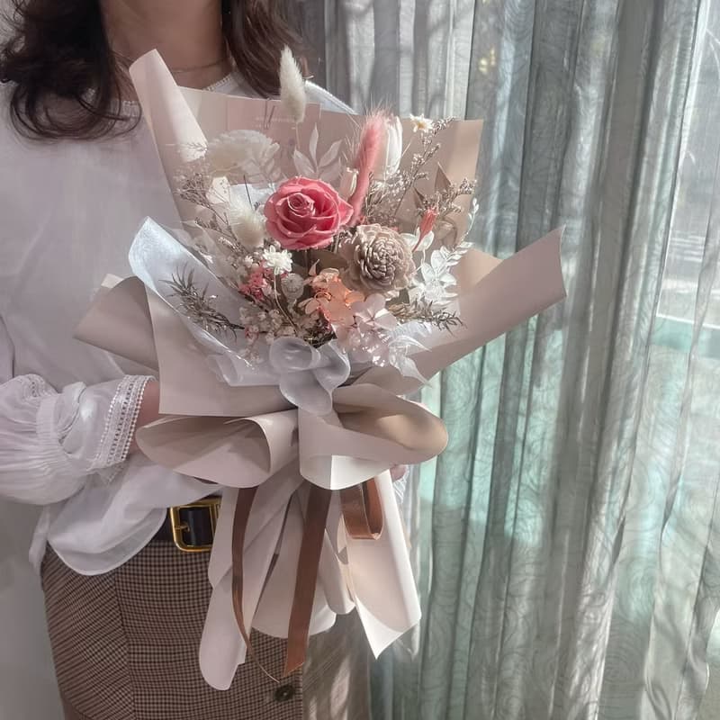 【情人節花束】奶茶色 莫蘭迪色 永生花束 情人節禮物 韓系花束