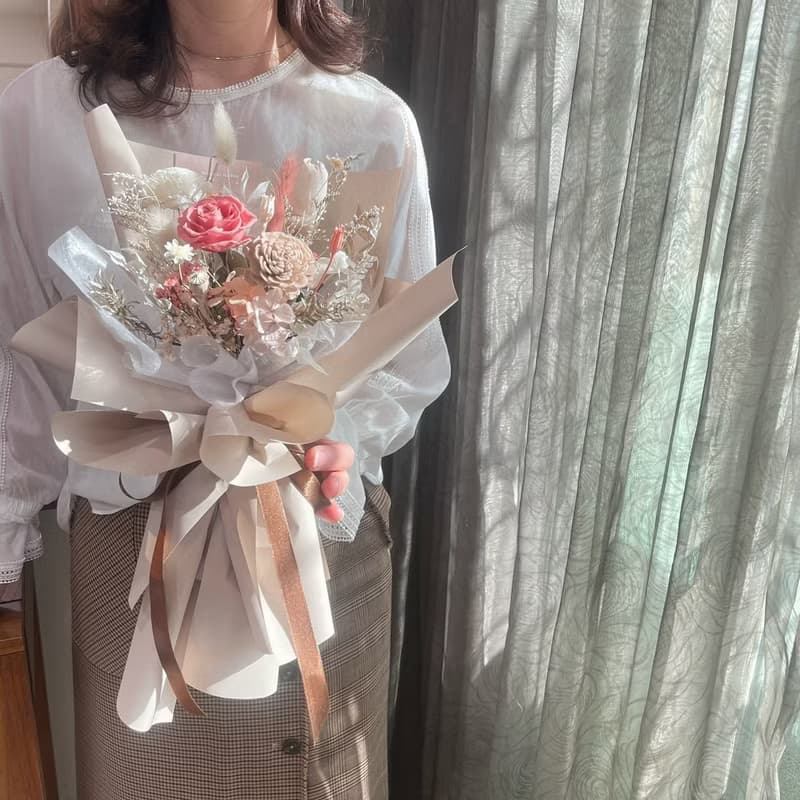 【情人節花束】奶茶色 莫蘭迪色 永生花束 情人節禮物 韓系花束