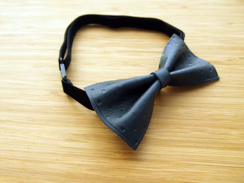 手工制作 藍色植鞣皮制 波點領結