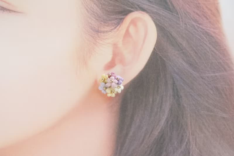 小花のブーケピアス/イヤリング