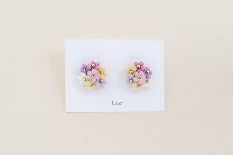 小花のブーケピアス/イヤリング