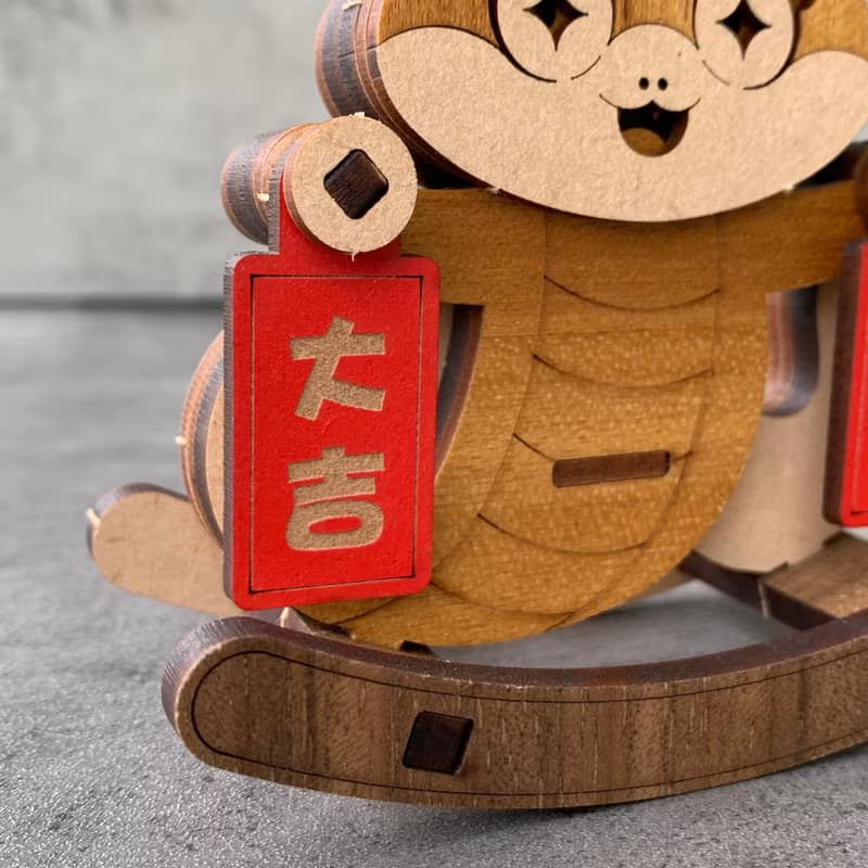 【2025新春蛇年限定】金蛇遙遙 大吉大利 招財進寶 筆筒 招財擺飾