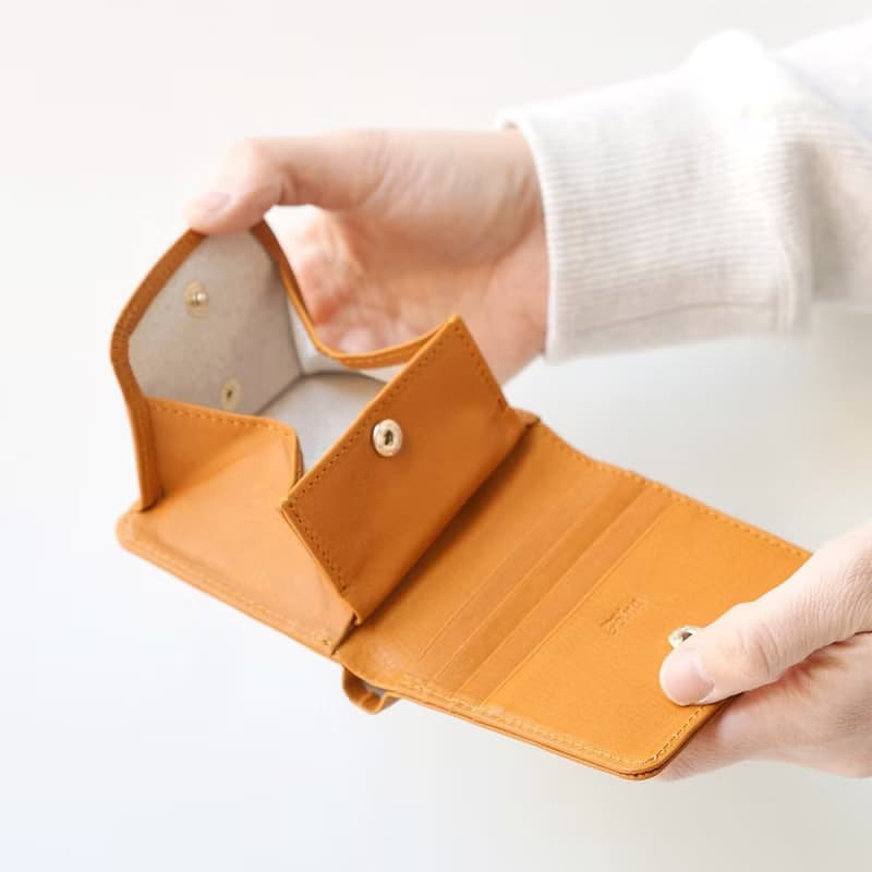 日本典雅質感 輕巧女性軟質牛皮手工短夾 Made in Japan by Folna