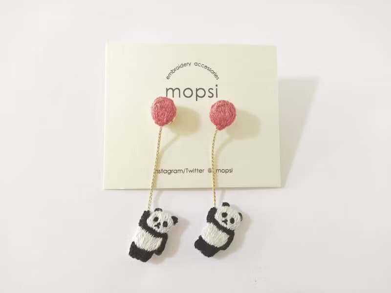 風船とパンダ　刺繍ピアス/イヤリング