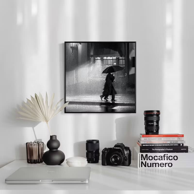 傘下儷人(方版) -雨天共撐傘黑白攝影/情人節禮物/告白/畫框雷雕